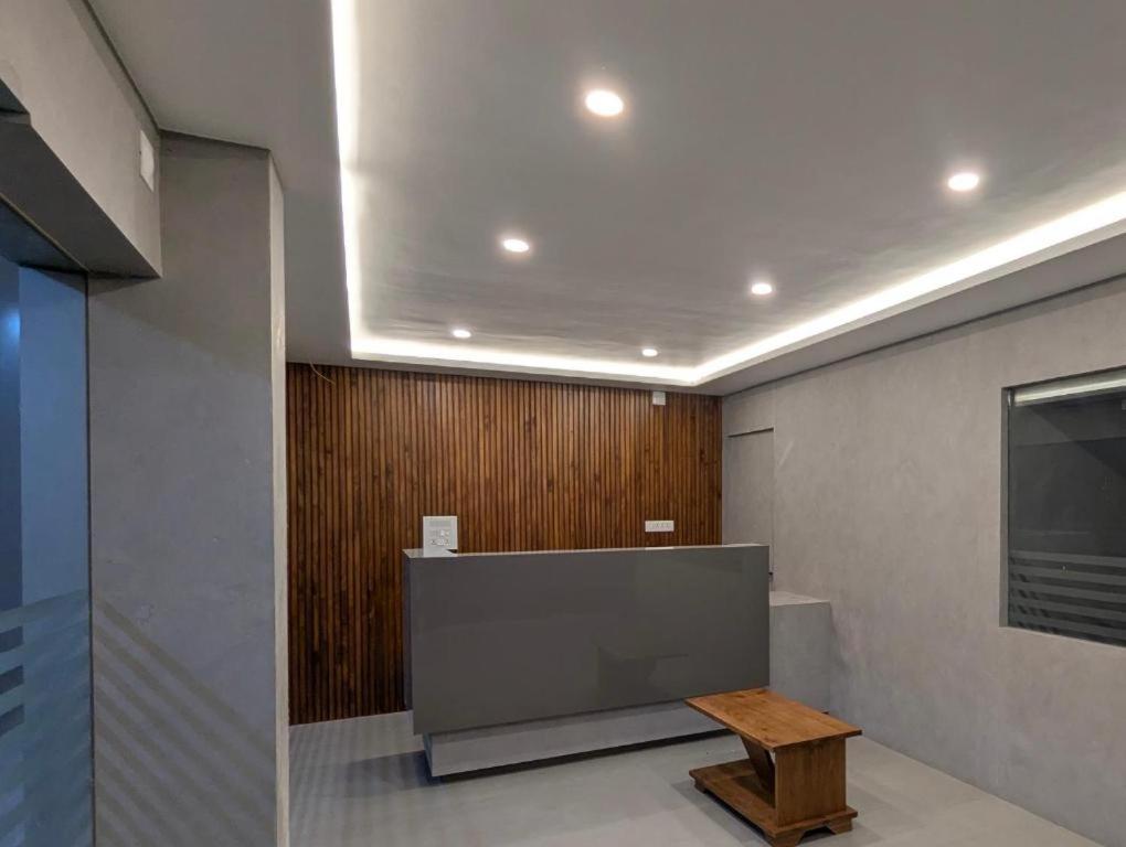Jayalakshmi Rooms Vaduvanchal Bagian luar foto
